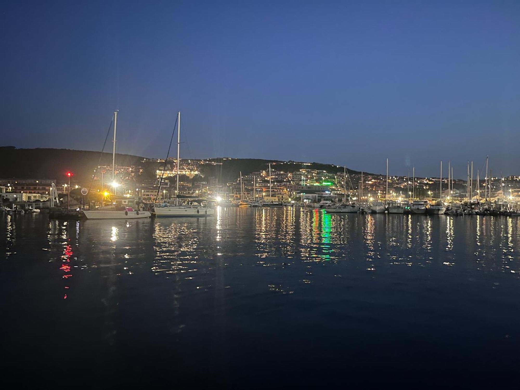 L'Angolo Sul Porto ปาเลา ภายนอก รูปภาพ